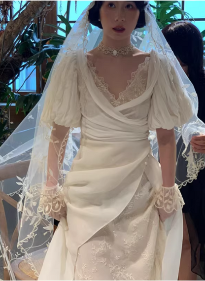 Elegant Vintage Ivory Puff Sleeves Lace Trim Sweeping Train Wedding Dress DP7676