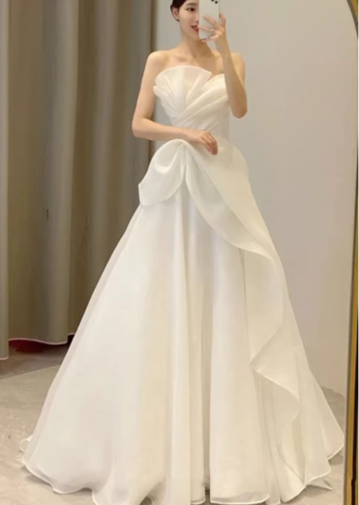 Vintage Ivory Satin  A-Line Ruffled Wedding Dress DP7684