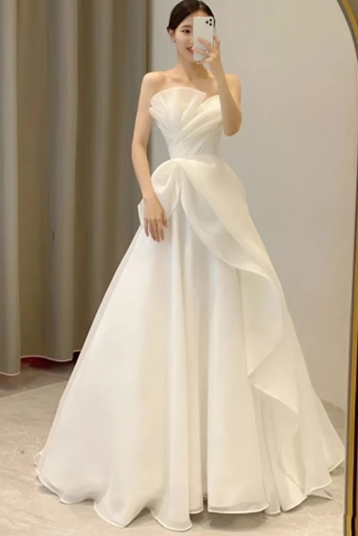 Vintage Ivory Satin  A-Line Ruffled Wedding Dress DP7684