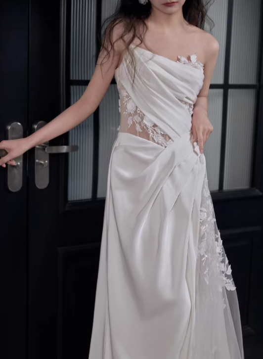 Elegant Satin Strapless Sheath Lace Applique High Slit with Train Wedding Dress DP7688
