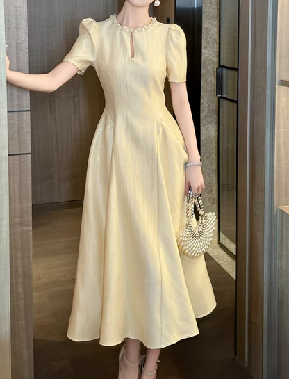 Glamouröses, hellgelbes Midi-Abendkleid mit Puffärmeln und Perlenbesatz am Ausschnitt (DP7694)