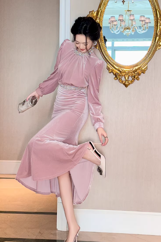 Elegant Pink Velvet Mermaid Midi Evening Gown Long Sleeves Beaded Prom Dress DP7704