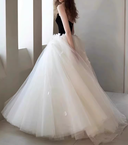 Vintage Black & White Strapless Tulle 3D Flower Evening Gown Sweet 15 Quinceanera Ball Gown DP7714
