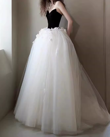 Vintage Black & White Strapless Tulle 3D Flower Evening Gown Sweet 15 Quinceanera Ball Gown DP7714