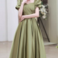 Elegantes olivgrünes Brautjungfernkleid aus Satin mit eckigem Ausschnitt und Puffärmeln (Abendkleid) DP7726