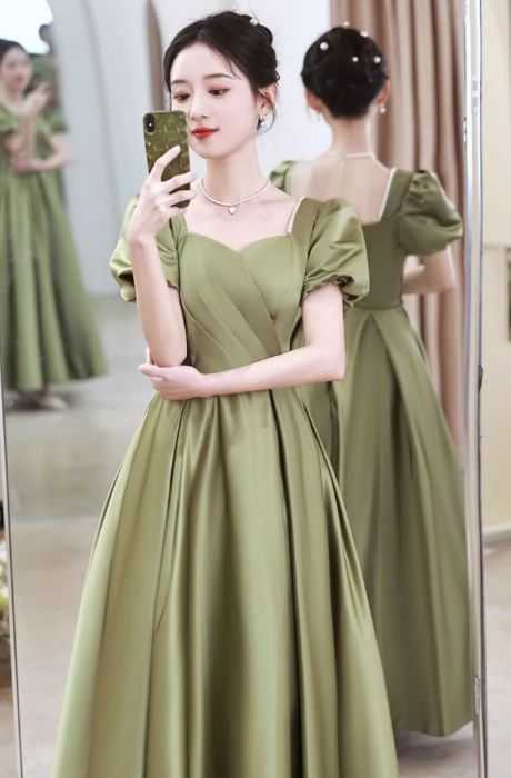 Elegantes olivgrünes Brautjungfernkleid aus Satin mit eckigem Ausschnitt und Puffärmeln (Abendkleid) DP7726