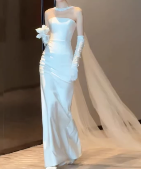 Elegant Ivory Satin Sheath Strapless Tulle Train Wedding Dress DP7739