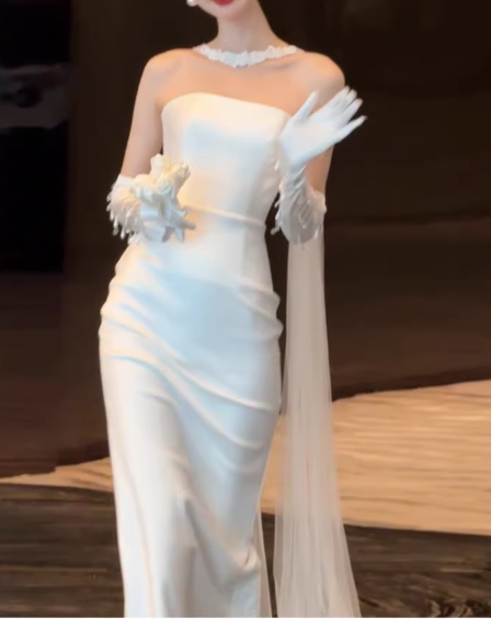 Elegant Ivory Satin Sheath Strapless Tulle Train Wedding Dress DP7739