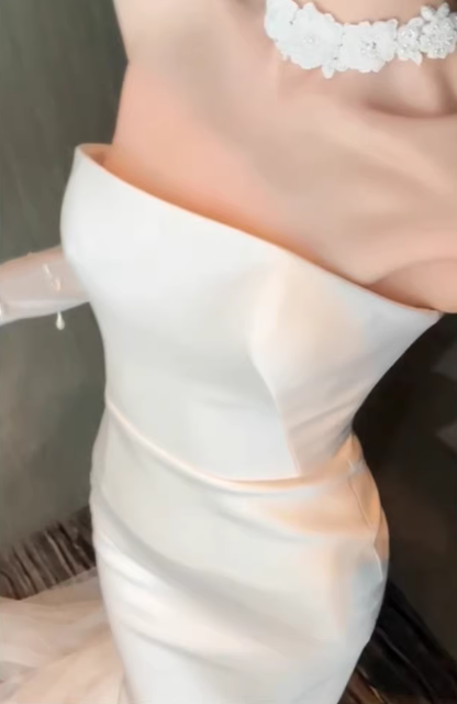 Elegant Ivory Satin Sheath Strapless Tulle Train Wedding Dress DP7739