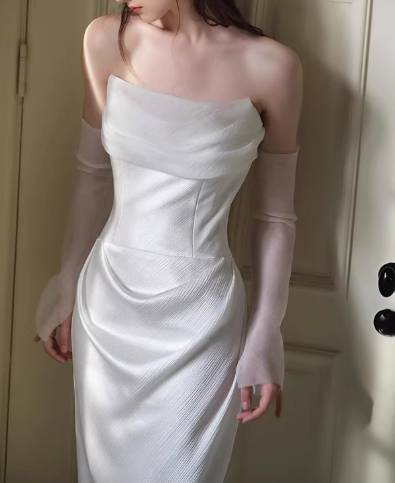 Elegant Ivory Satin Strapless Ruched Tulle Veil Wedding Dress DP7742