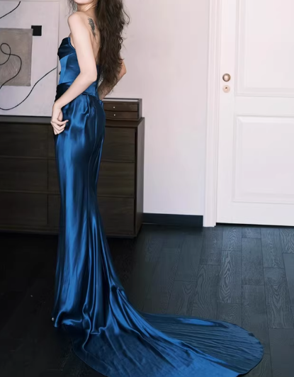 Vintage Royal Blue Satin Mermaid Evening Gown Off-the-Shoulder Ruched Prom Dress DP7747