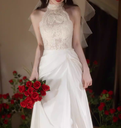Vintage Ivory Satin Sheath Halter-Neck Lace Bodice & Train Wedding Dress DP7750
