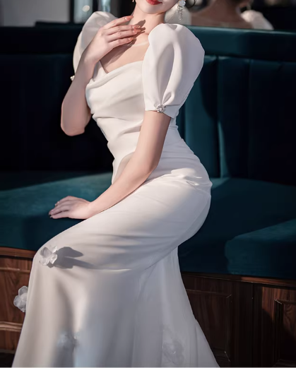 Vintage Ivory Mermaid Puff Sleeve Sweetheart Neckline Wedding Dress with 3D Flower & Chapel Train DP7758