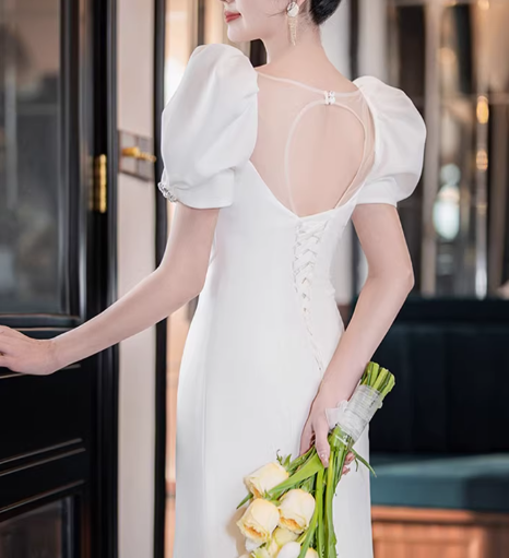 Vintage Ivory Mermaid Puff Sleeve Sweetheart Neckline Wedding Dress with 3D Flower & Chapel Train DP7758