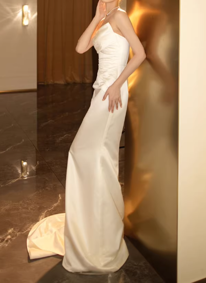 Vintage Ivory Satin Strapless Mermaid Sweetheart Neckline Wedding Dress with Draped Bodice & Chapel Train DP7760