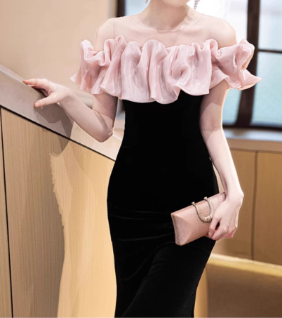 Vintage Black Velvet Mermaid Evening Gown Off-the-Shoulder Ruffled Blush Trim Prom Dress DP7763