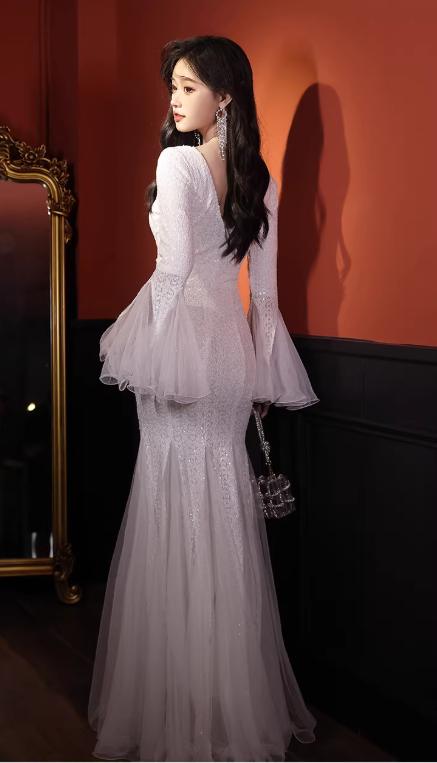 Vintage White Sequin Mermaid Evening Gown Deep V-Neck Flared Long Sleeve Tulle Train Prom Dress DP7785