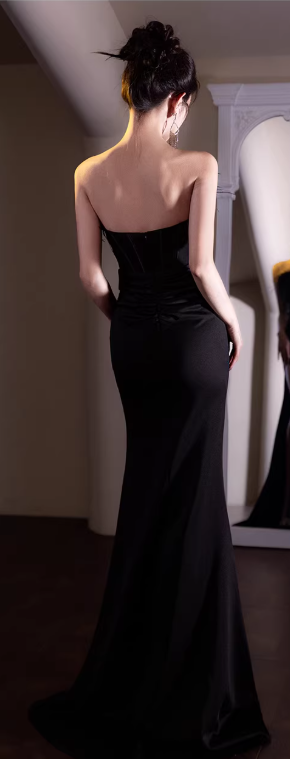 Vintage Black Strapless Feather Trim Mermaid Evening Gown High Slit Prom Dress DP7786