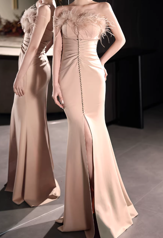 Elegant Mermaid Feather Trim Evening Gown Spaghetti Strap Satin Prom Dress DP7800