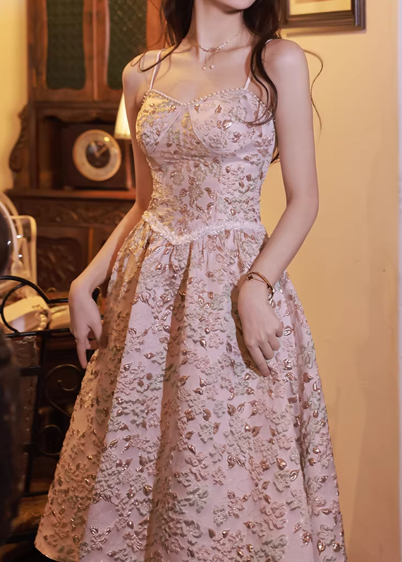 Elegantes rosa A-Linien-Cocktailkleid mit floraler Spitze und Spaghettiträgern, Midi-Abendkleid DP7802