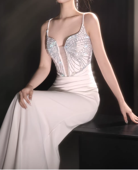 Elegant Ivory Mermaid Evening Gown Deep V-Beaded Bodice Satin Prom Dress DP7805