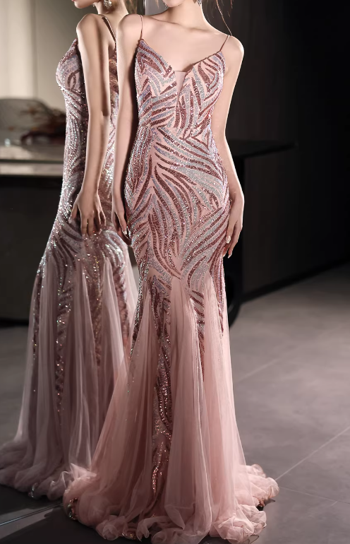 Glamorous Pink Sequin Mermaid Evening Gown Spaghetti Strap V-Neck Train Prom Dress DP7810