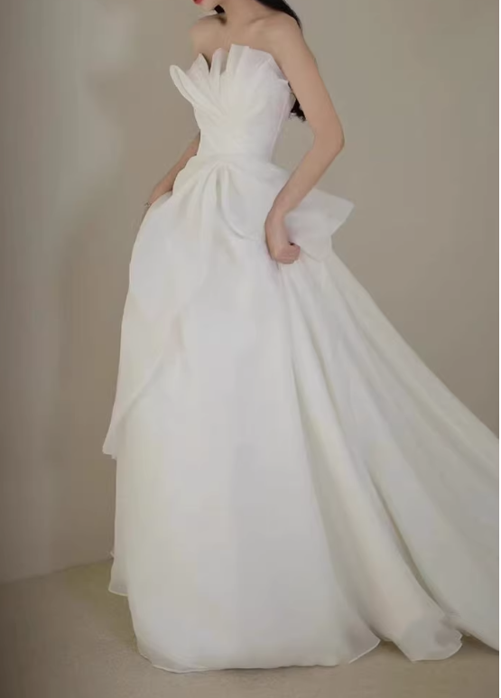 Vintage Strapless A-Line Draped Chiffon Bodice & Flowy Organza Skirt Wedding Dress DP7829