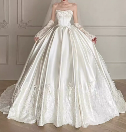 Vintage Ivory Strapless Satin Lace Trim Bow-Accented Hem A-Line Wedding Dress DP7832