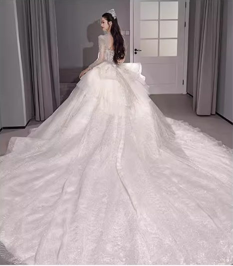 Vintage-Hochzeitskleid mit Pailletten, hohem Kragen, langen Ärmeln, Tüll, Rüschen und A-Linie DP7821