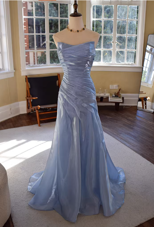 Robe de bal sirène bustier bleu poudré vintage en satin froncé avec traîne courte DP7840