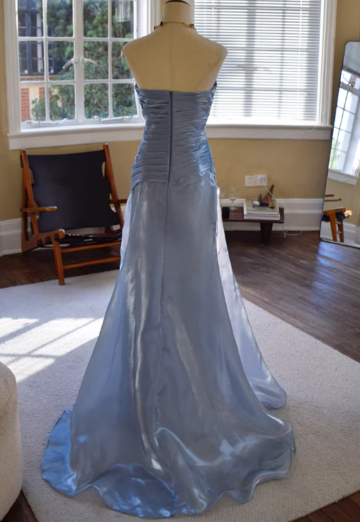 Robe de bal sirène bustier bleu poudré vintage en satin froncé avec traîne courte DP7840