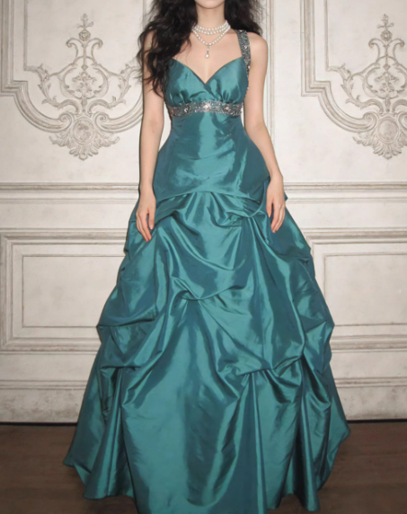 Elegant Emerald Green Straps Beaded Prom Dress Ruched Taffeta Sweet 15 Quinceanera Ball Gown DP7841