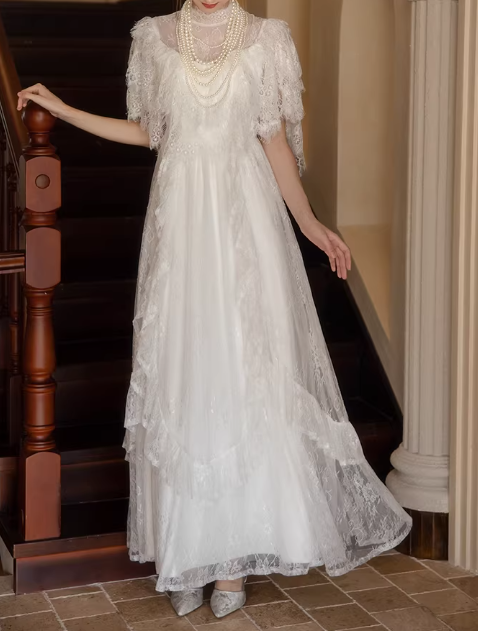 Vintage Edwardian Ivory Lace A-Line Wedding Dress – High Neck Ruffled Bohemian Bridal Gown with Flutter Sleeves DP7847