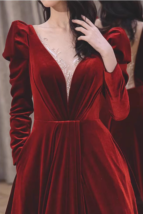 Elegant Luxury Burgundy Velvet Long Puff Sleeve V-Neck Sweet 15 Quinceanera Ball Gown DP7856