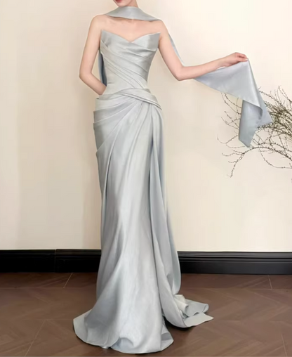 Robe de soirée élégante en satin argenté drapé avec foulard amovible, robe de bal fourreau DP7874