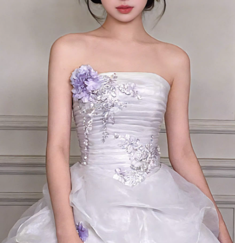 Elegantes lavendelfarbenes, trägerloses A-Linien-Organza-Ballkleid mit 3D-Blumenmuster für Sweet 15, Quinceañera, DP7887