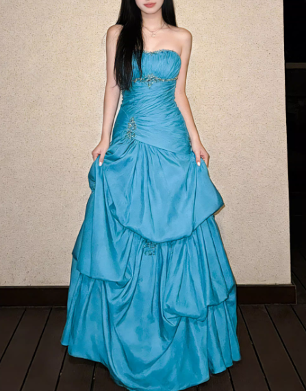 Atemberaubendes türkisfarbenes, trägerloses, perlenbesetztes A-Linien-Ballkleid für Sweet 15 Quinceañera DP7886