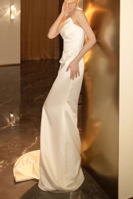 Robe de mariée bustier en satin ivoire enchanteur avec surjupe amovible DP7890