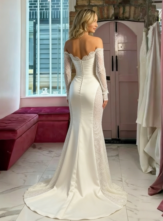 Robe de mariée sirène élégante en satin à manches longues et épaules dénudées, ornée de perles DP2910