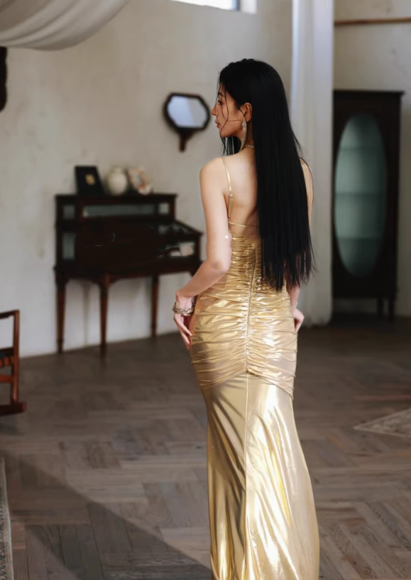 Luxury Gold Metallic Prom Dress Spaghetti Strap Ruched Sweetheart Evening Gown DP7980