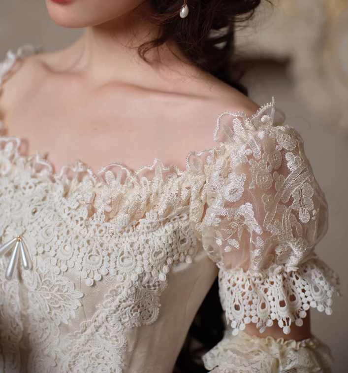 Vintage Lace Square Neck Bridal Gown Puff Sleeves A-Line Wedding Dress DP7987