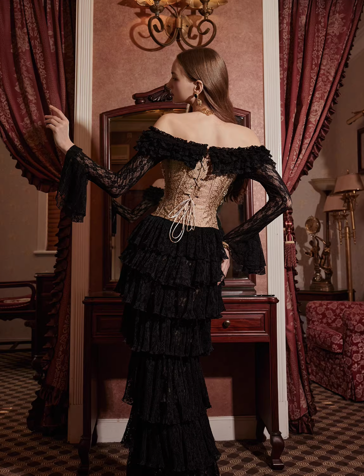 Robe de bal élégante en dentelle noire et or, épaules dénudées, à volants étagés DP7993