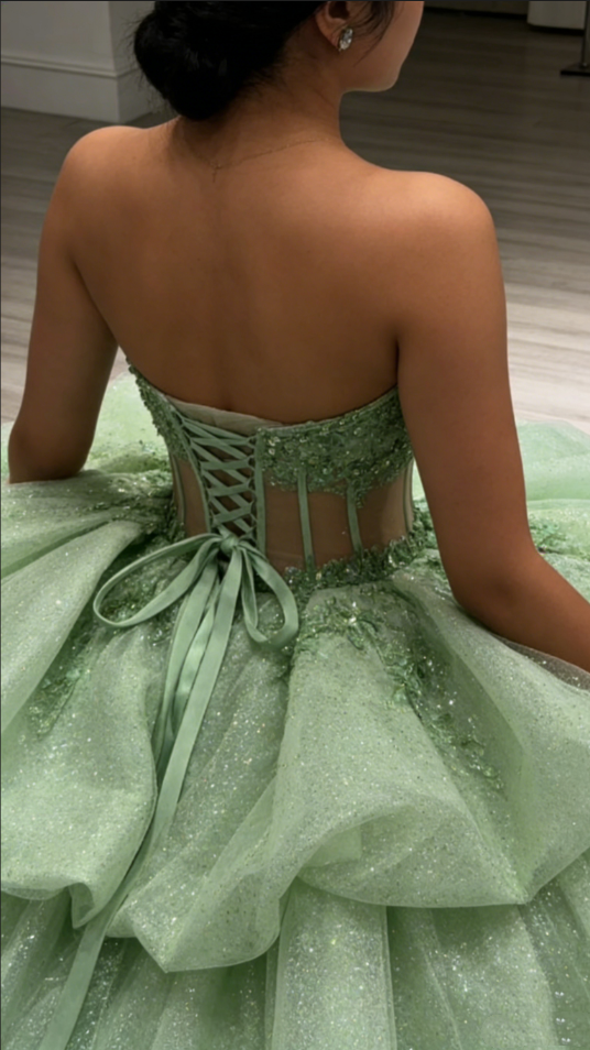 Enchanting Mint Green Sweetheart Neckline Ball Gown with Glitter TulleQuinceanera DP4654