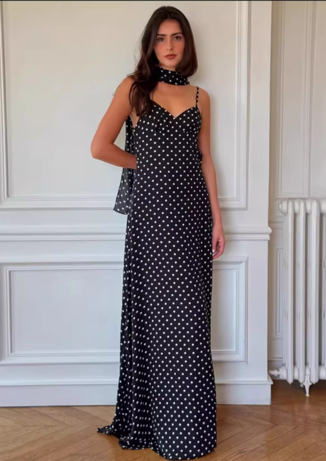 Elegantes Satin-Abendkleid mit V-Ausschnitt, Polka-Dots, Spaghettiträgern und Schalakzenten (DP8038)