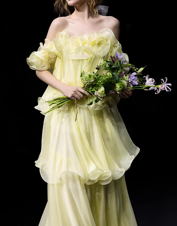 Elegant Pale Yellow Off-the-Shoulder Ruffled Tiered Tulle Prom Gown Evening Dress DP8057