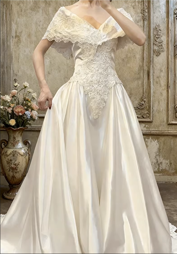 Vintage Ivory Satin Off-the-Shoulder Lace Capelet A-Line Wedding Dress DP8065