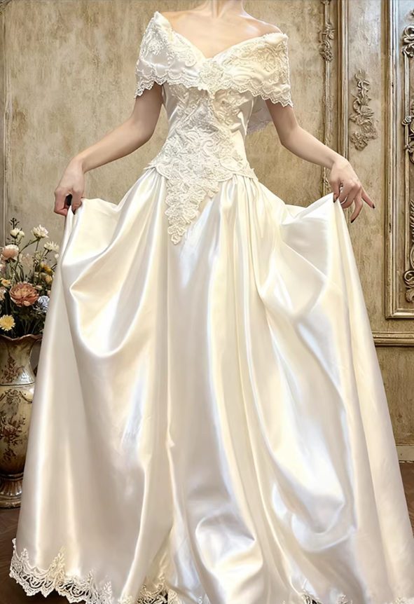 Vintage Ivory Satin Off-the-Shoulder Lace Capelet A-Line Wedding Dress DP8065