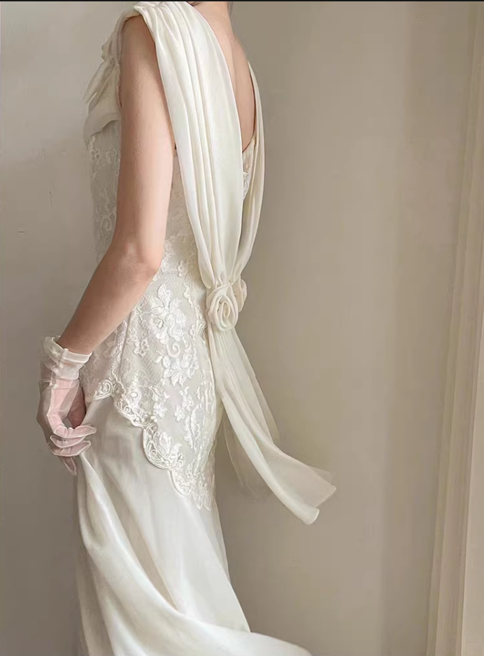 Vintage Ivory Lace Cowl Neck Sleeveless A-Line Wedding Dress DP8066