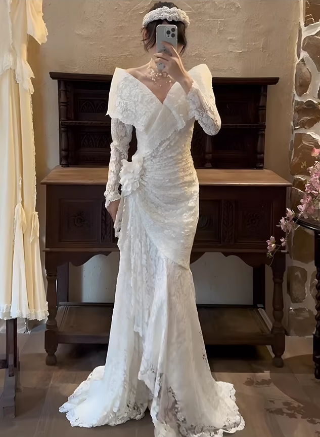 Vintage Ivory Lace Mermaid Long Sleeves Floral Wedding Dress DP8068