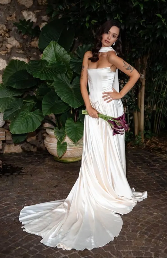 Elegant Ivory Strapless Satin Strapless Neck Drape Sash Wedding Dress DP8395